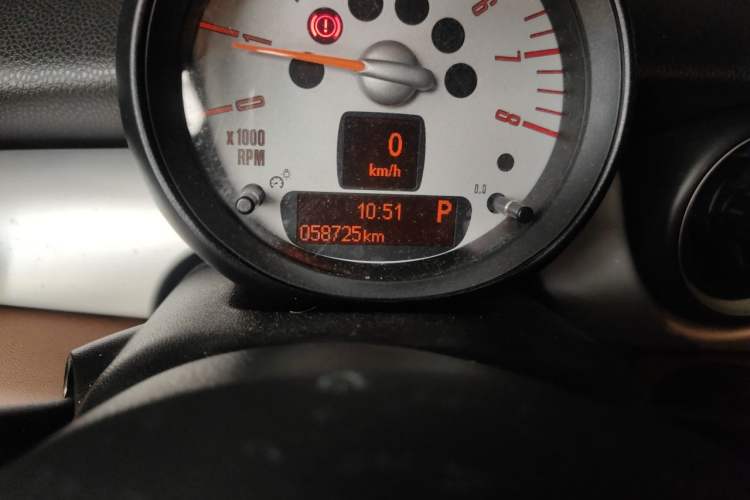Used MINI 2011 1.6L COOPER Fun Odometer Close Up