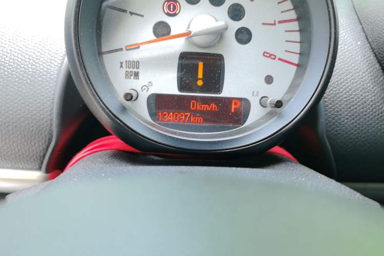 Used MINI 2011 1.6L COOPER Fun Odometer Close Up