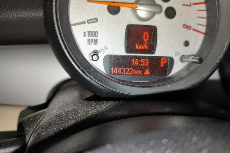 Used MINI 2011 1.6L ONE Odometer Close Up