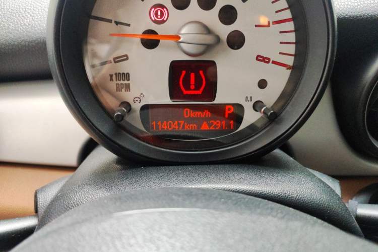 Used MINI 2011 1.6L COOPER Fun Odometer Close Up
