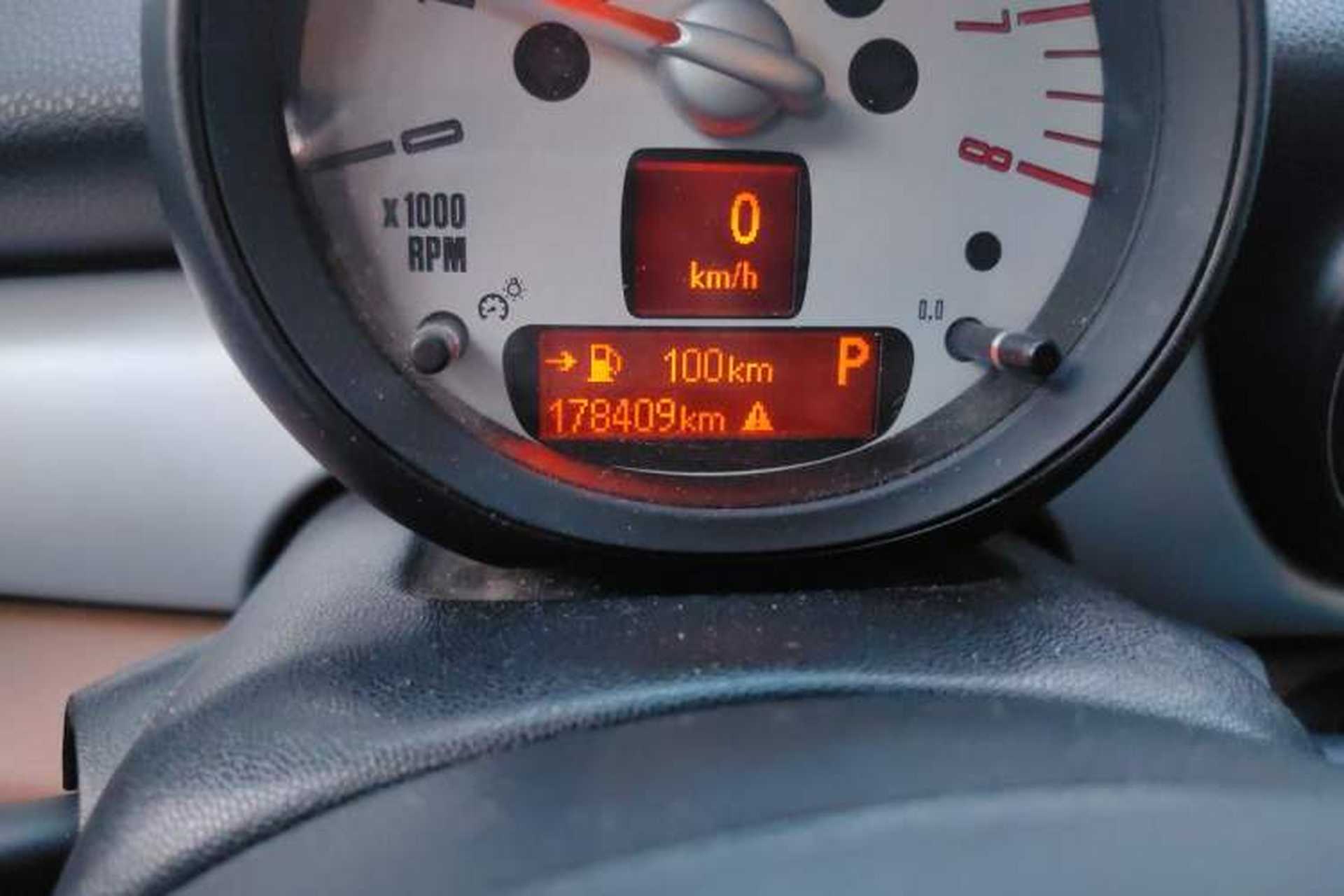 Used MINI 2011 1.6L COOPER Fun Odometer Close Up