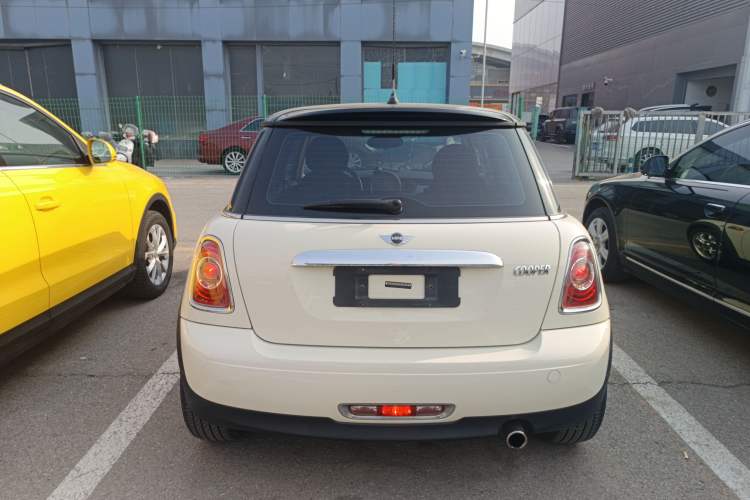 Used MINI 2011 1.6L COOPER Fun Rear