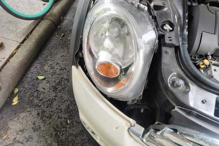Used MINI 2011 1.6L COOPER Fun Right Front Headlight