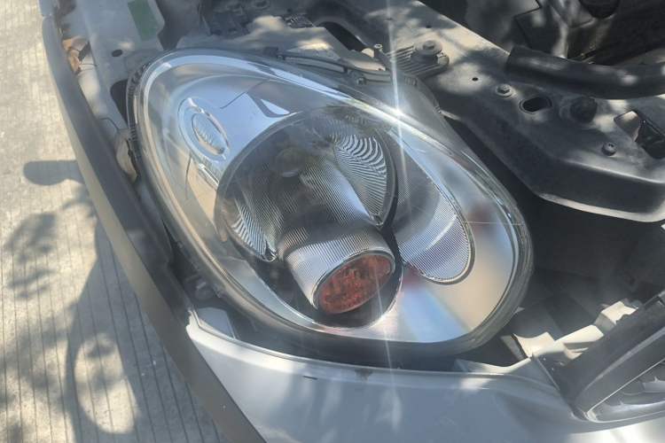 Used MINI 2011 1.6L ONE Right Front Headlight