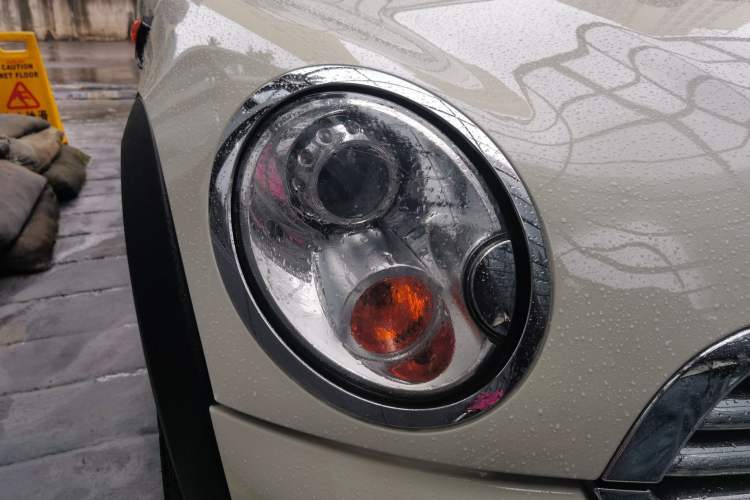 Used MINI 2011 1.6L COOPER Excitement Right Front Headlight