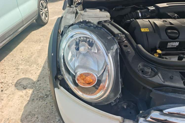 Used MINI 2011 1.6L COOPER Fun Right Front Headlight