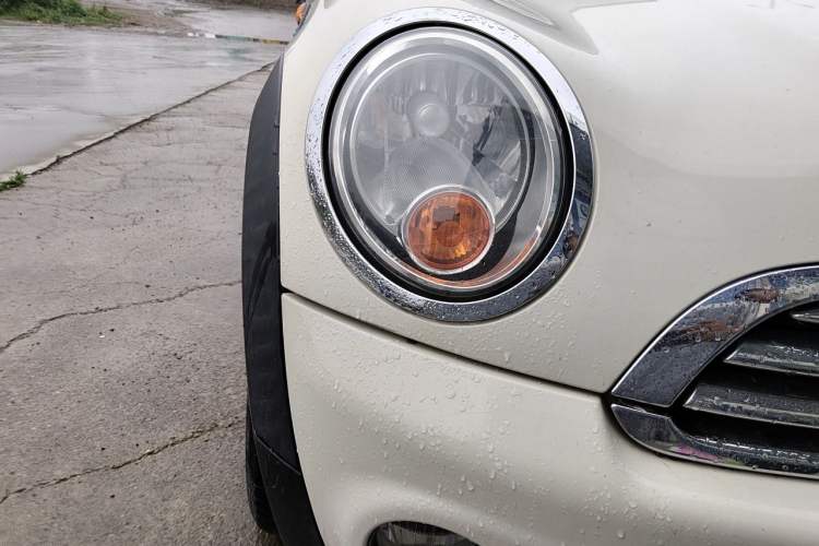 Used MINI 2011 1.6L ONE Right Front Headlight