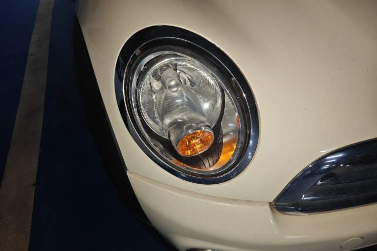 Used MINI 2011 1.6L ONE Right Front Headlight
