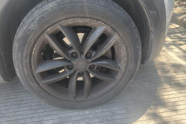 Used MINI 2011 1.6L ONE Right Front Wheel Hub