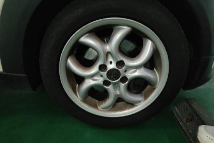 Used MINI 2011 1.6L COOPER Fun Right Front Wheel Hub