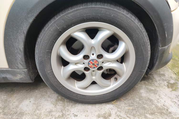 Used MINI 2011 1.6L COOPER Fun Right Front Wheel Hub