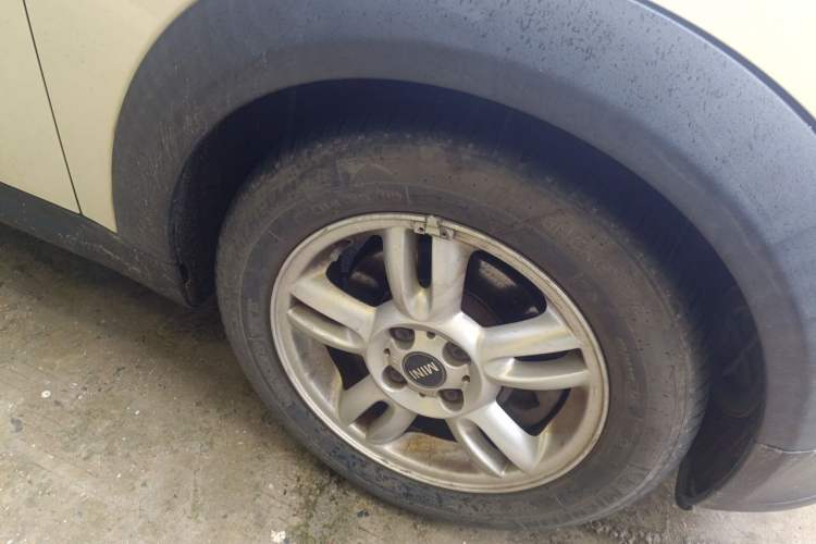 Used MINI 2011 1.6L ONE Right Front Wheel Hub