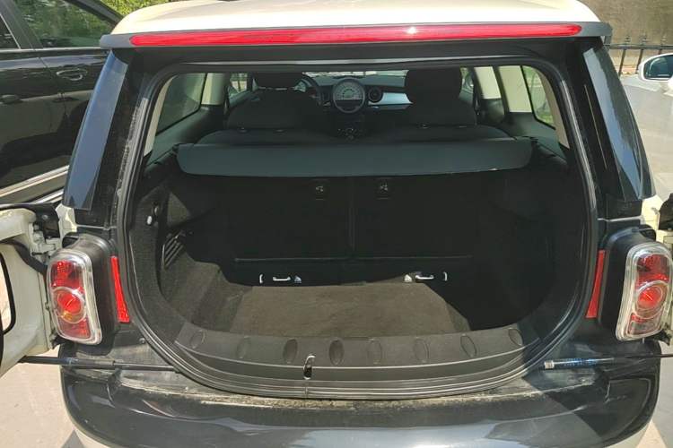 Used MINI 2011 1.6L ONE Trunk