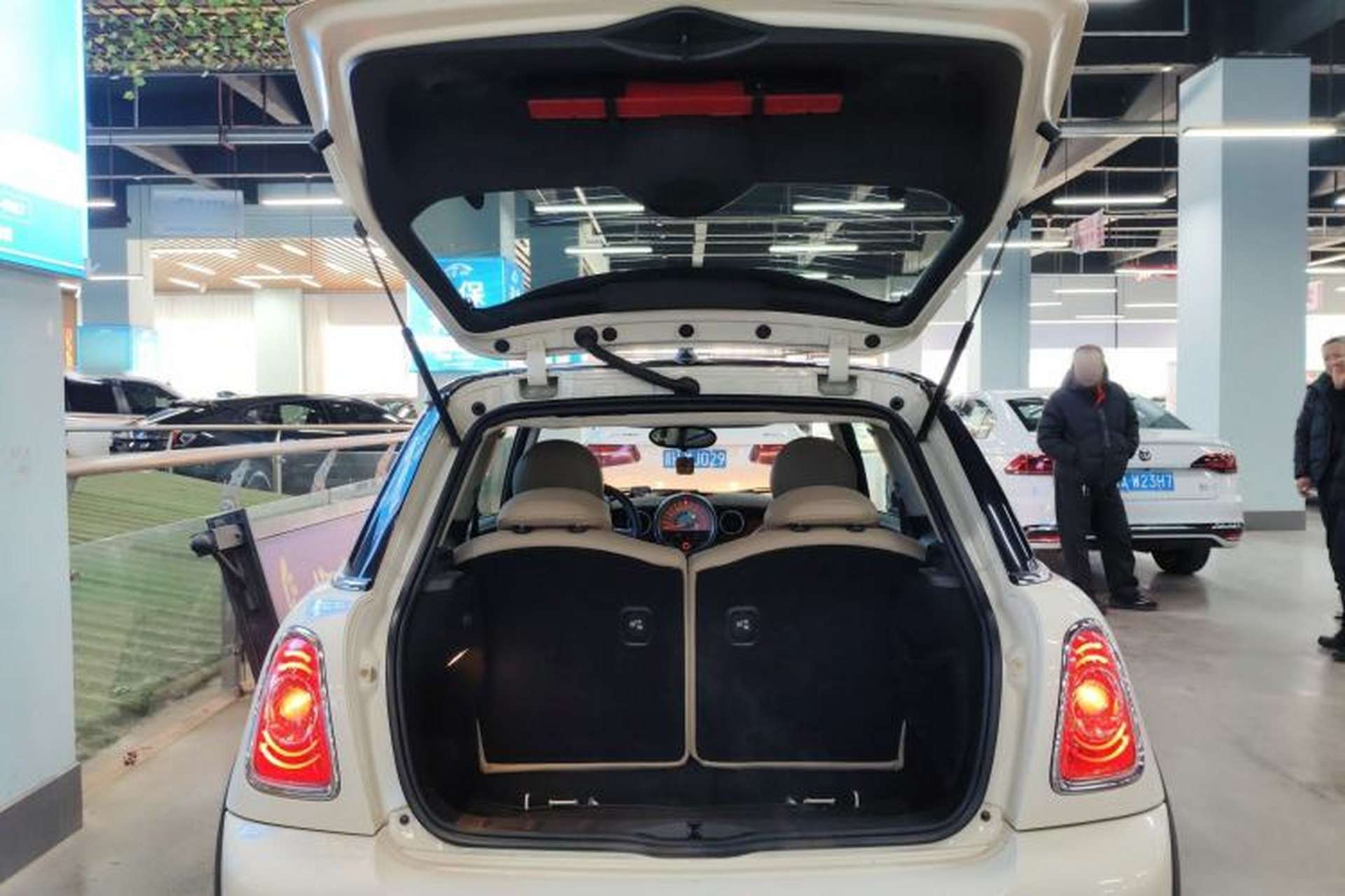 Used MINI 2011 1.6L COOPER Fun Trunk