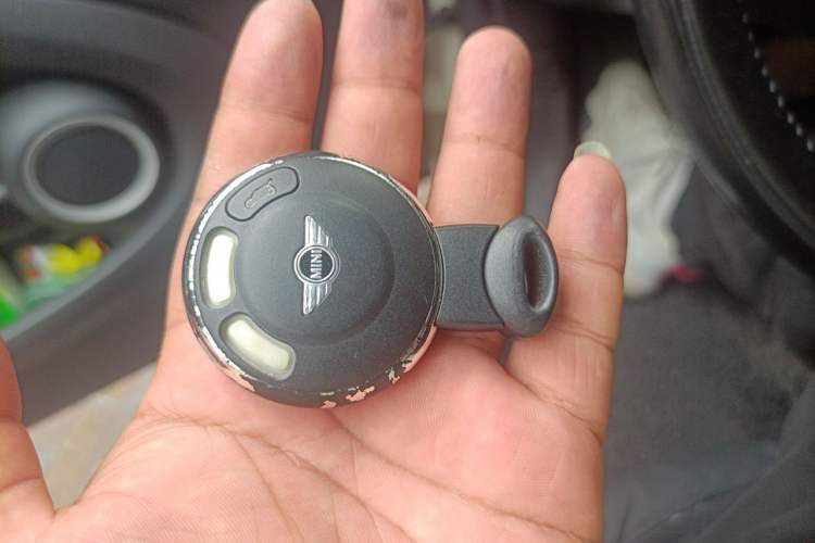 Used MINI 2011 1.6L COOPER Fun Vehicle Key