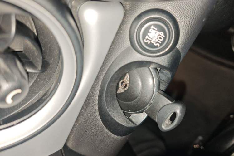Used MINI 2011 1.6L COOPER Fun Vehicle Key