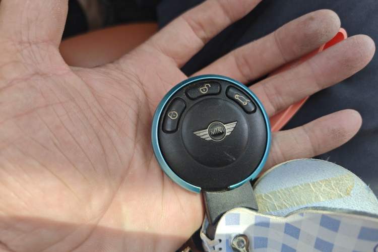 Used MINI 2011 1.6L COOPER Fun Vehicle Key