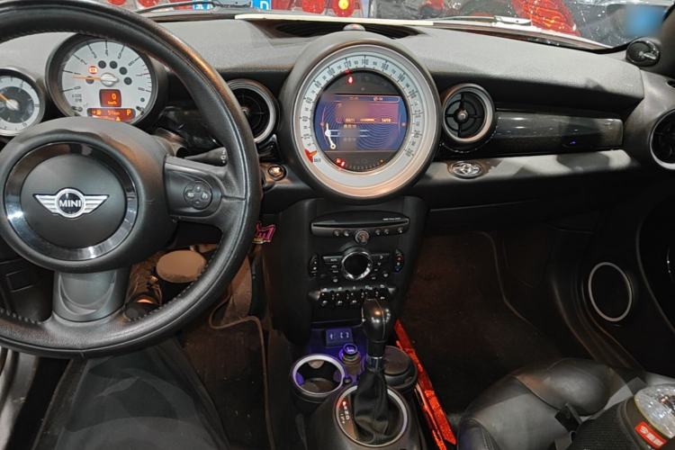 Used MINI 2011 1.6L COOPER Fun Center Console