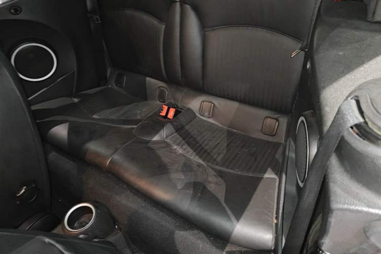 Used MINI 2011 1.6L COOPER Fun Left Rear Seat