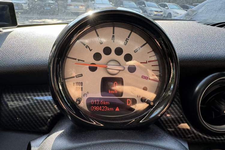 Used MINI 2011 1.6L COOPER Fun Odometer Close Up