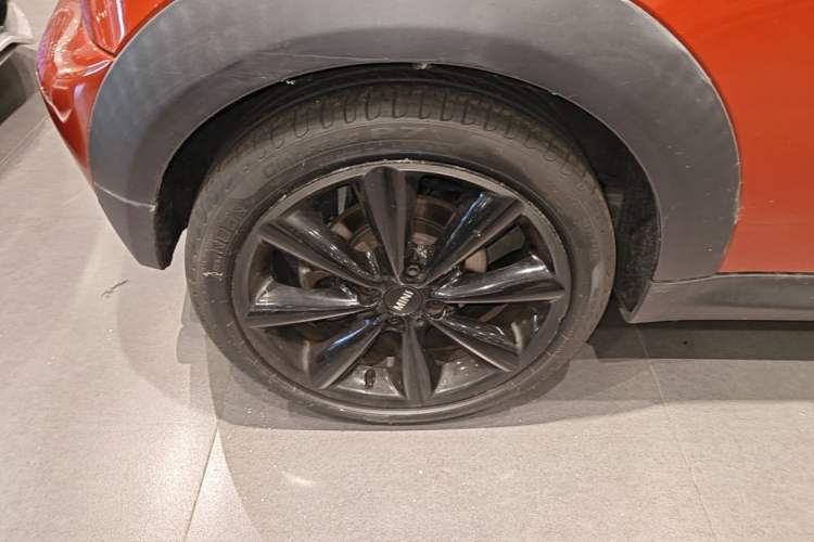 Used MINI 2011 1.6L COOPER Fun Right Rear Wheel Hub