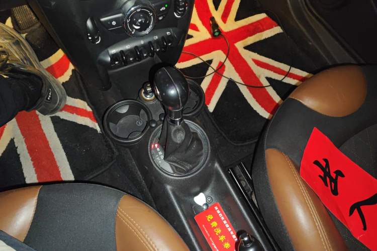 Used MINI 2012 1.6L COOPER Baker Street Gear Lever