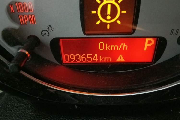 Used MINI 2012 1.6L COOPER Baker Street Odometer Close Up