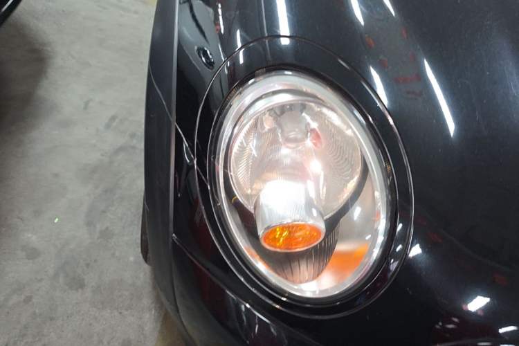 Used MINI 2012 1.6L COOPER Baker Street Right Front Headlight