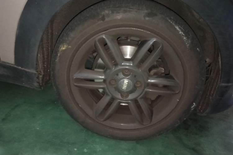 Used MINI 2012 1.6L COOPER Baker Street Right Front Wheel Hub