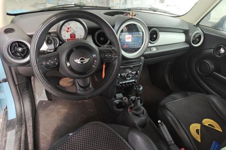 Used MINI 2012 1.6L COOPER Baker Street Center Console