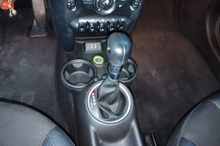 Used MINI 2012 1.6L COOPER Baker Street Gear Lever