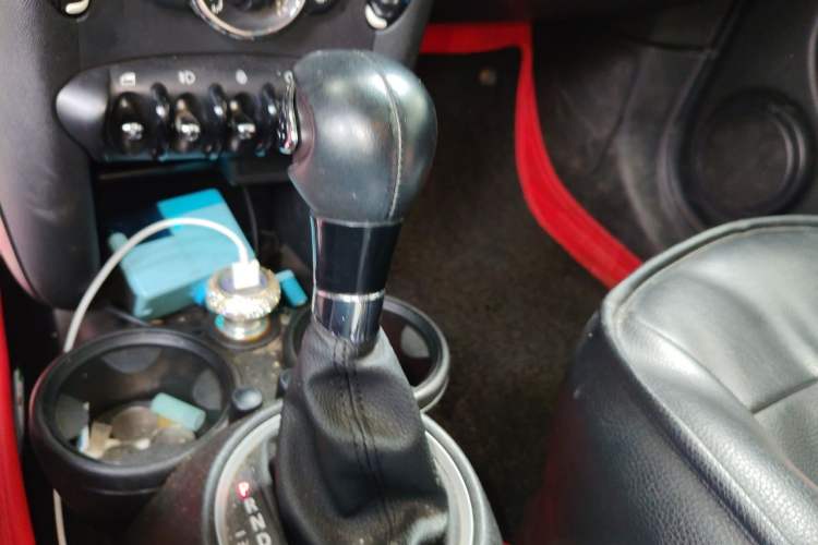 Used MINI 2012 1.6L COOPER Baker Street Gear Lever