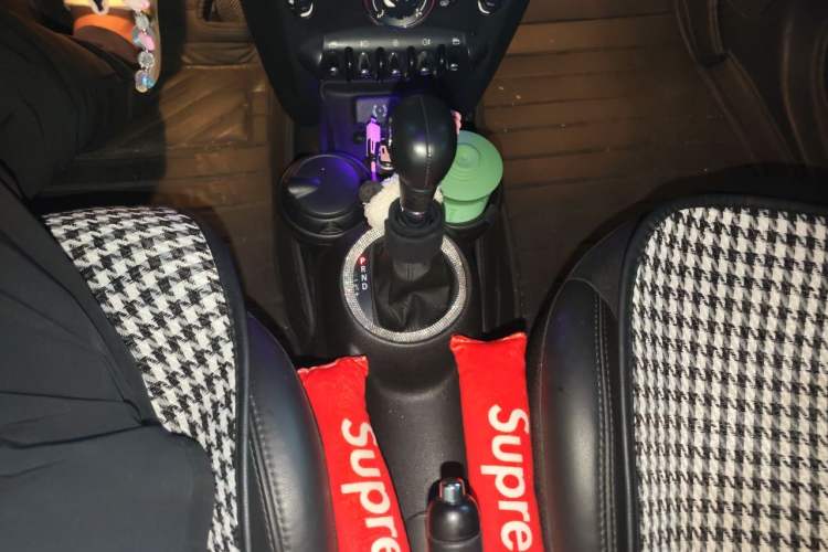 Used MINI 2012 1.6L COOPER Bayswater Gear Lever