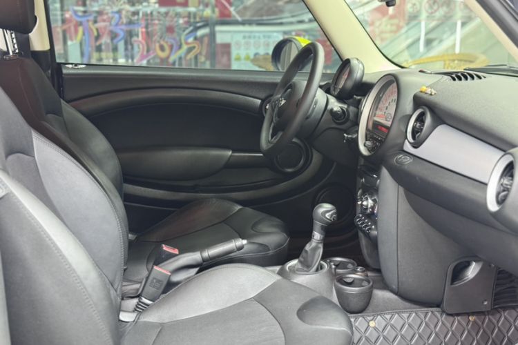 Used MINI 2012 1.6L COOPER Baker Street Interior 5