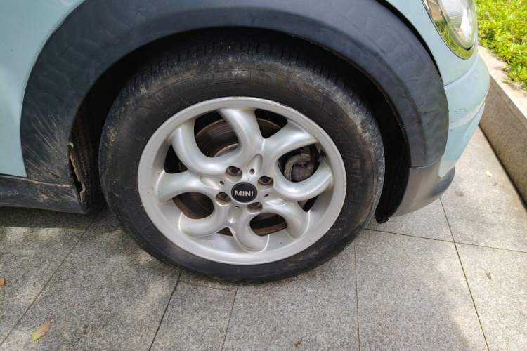 Used MINI 2012 1.6L COOPER Baker Street Right Front Wheel Hub