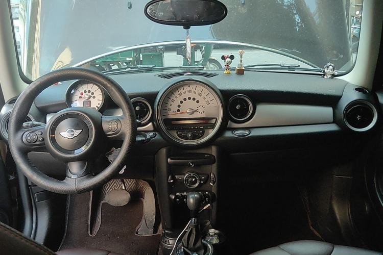 Used MINI 2012 1.6L COOPER Baker Street Center Console
