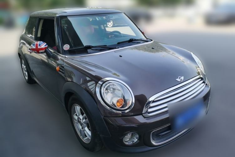 Used MINI  Front Right 45 Deg