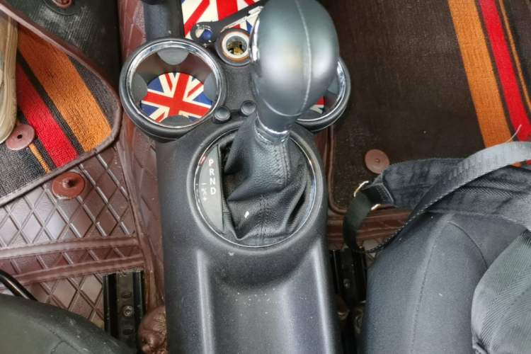 Used MINI  Gear Lever