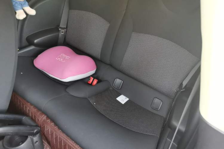 Used MINI  Left Rear Seat