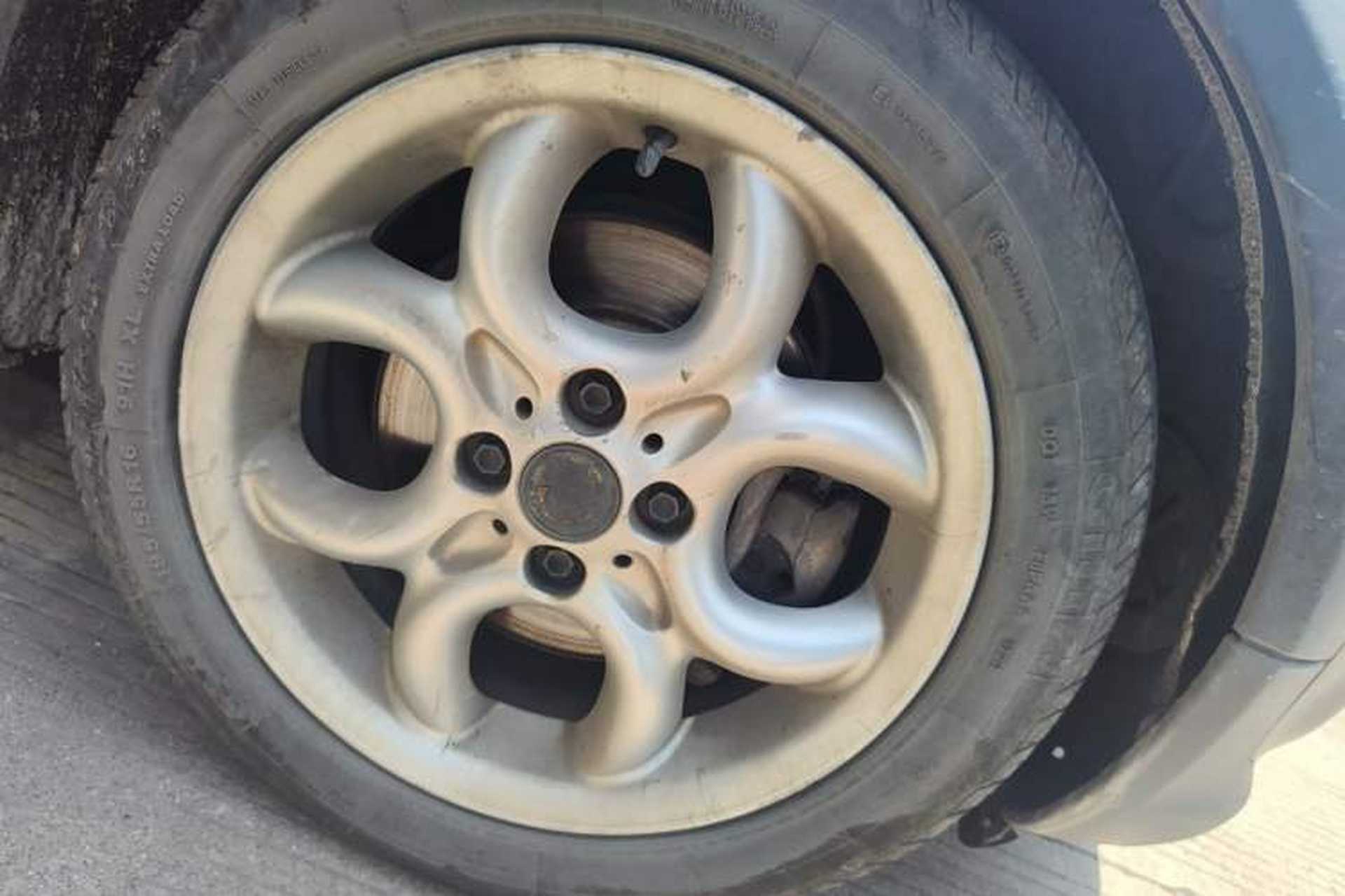 Used MINI 2012 1.6L COOPER Baker Street Right Front Wheel Hub