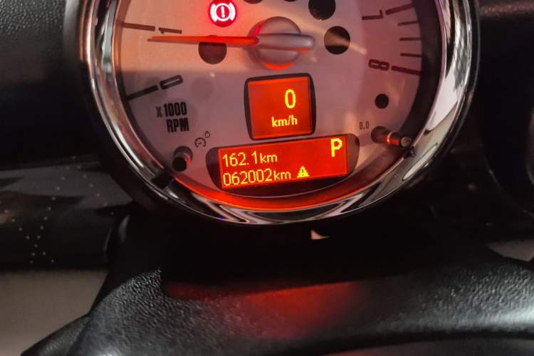 Used MINI 2012 1.6L ONE Baker Street Odometer Close Up