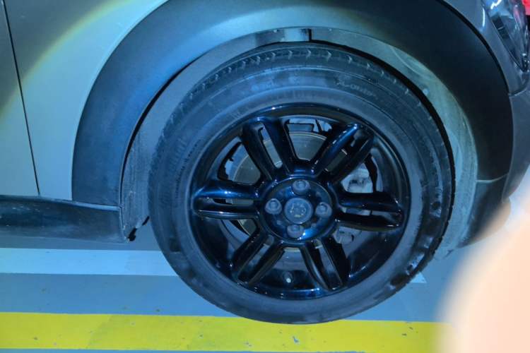 Used MINI 2012 1.6L ONE Baker Street Right Front Wheel Hub