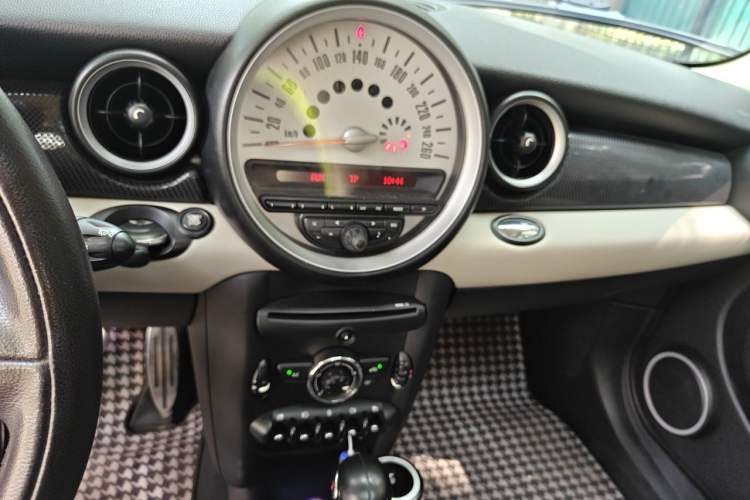 Used MINI 2012 1.6T COOPER S Fun Audio And AC Panel