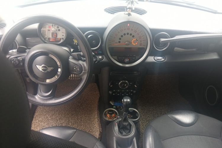 Used MINI 2012 1.6T COOPER S Bayswater Center Console