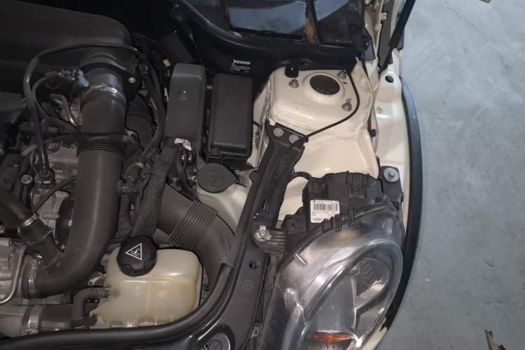 Used MINI 2012 1.6T COOPER S Fun Engine Bay Left