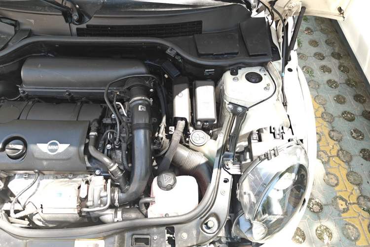 Used MINI 2012 1.6T COOPER S Fun Engine Bay Left