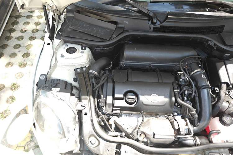 Used MINI 2012 1.6T COOPER S Fun Engine Bay Right