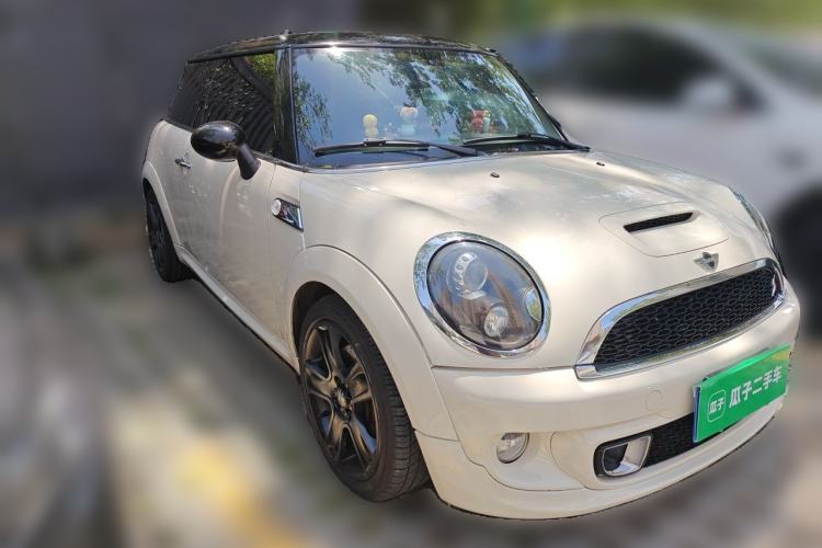 Used MINI 2012 1.6T COOPER S Fun Front Right 45 Deg
