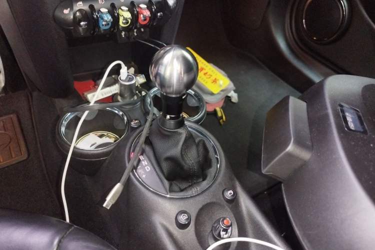 Used MINI 2012 1.6T COOPER S Bayswater Gear Lever