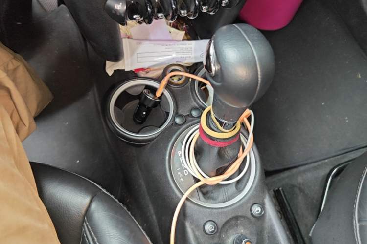 Used MINI 2012 1.6L COOPER Bayswater Gear Lever